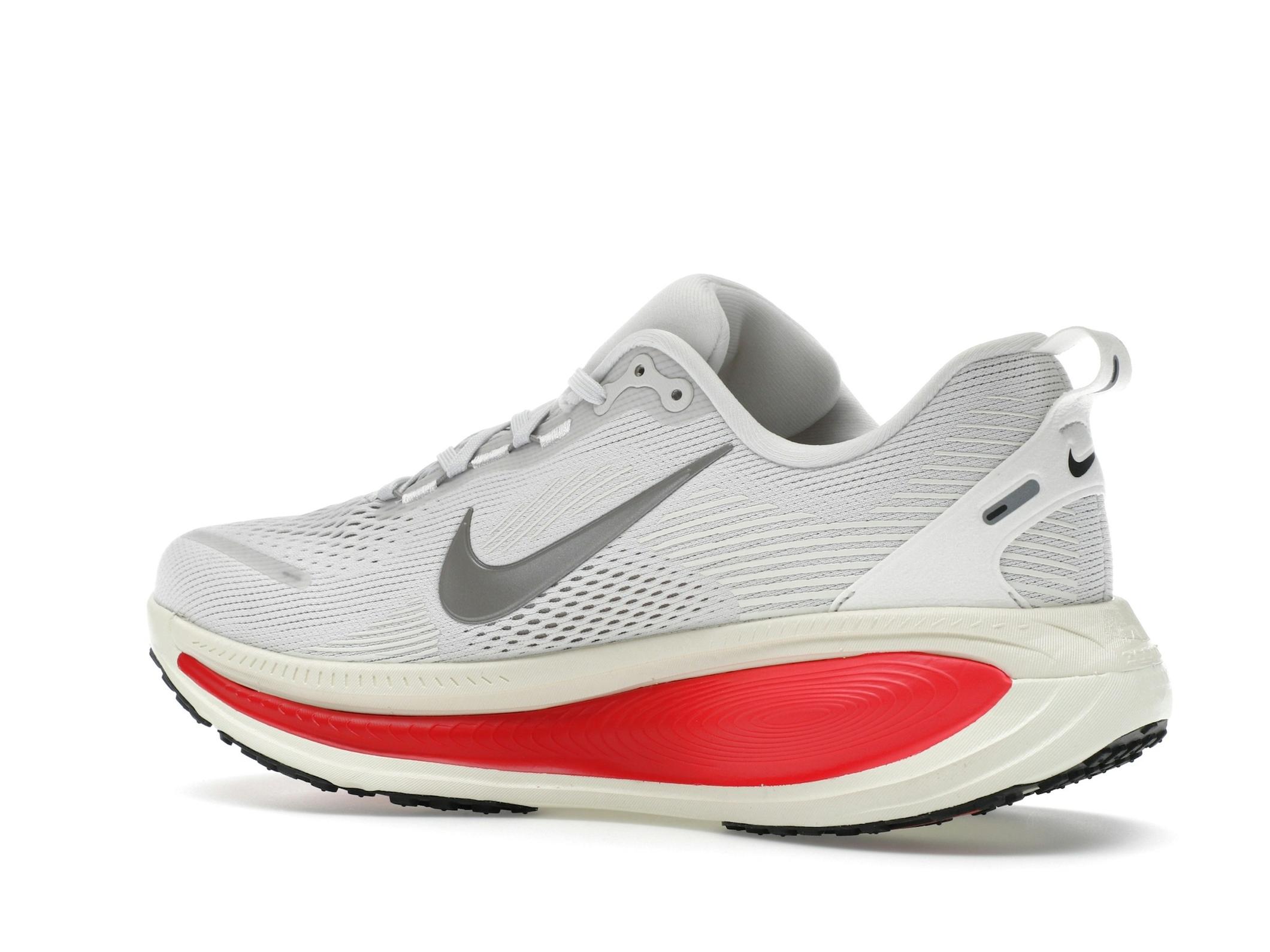 Vomero 18 Platinum Tint Red Running Shoes HM6803-001 - Image 6