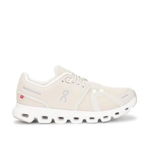 Cloud 6 Sneaker On - Pearl & White