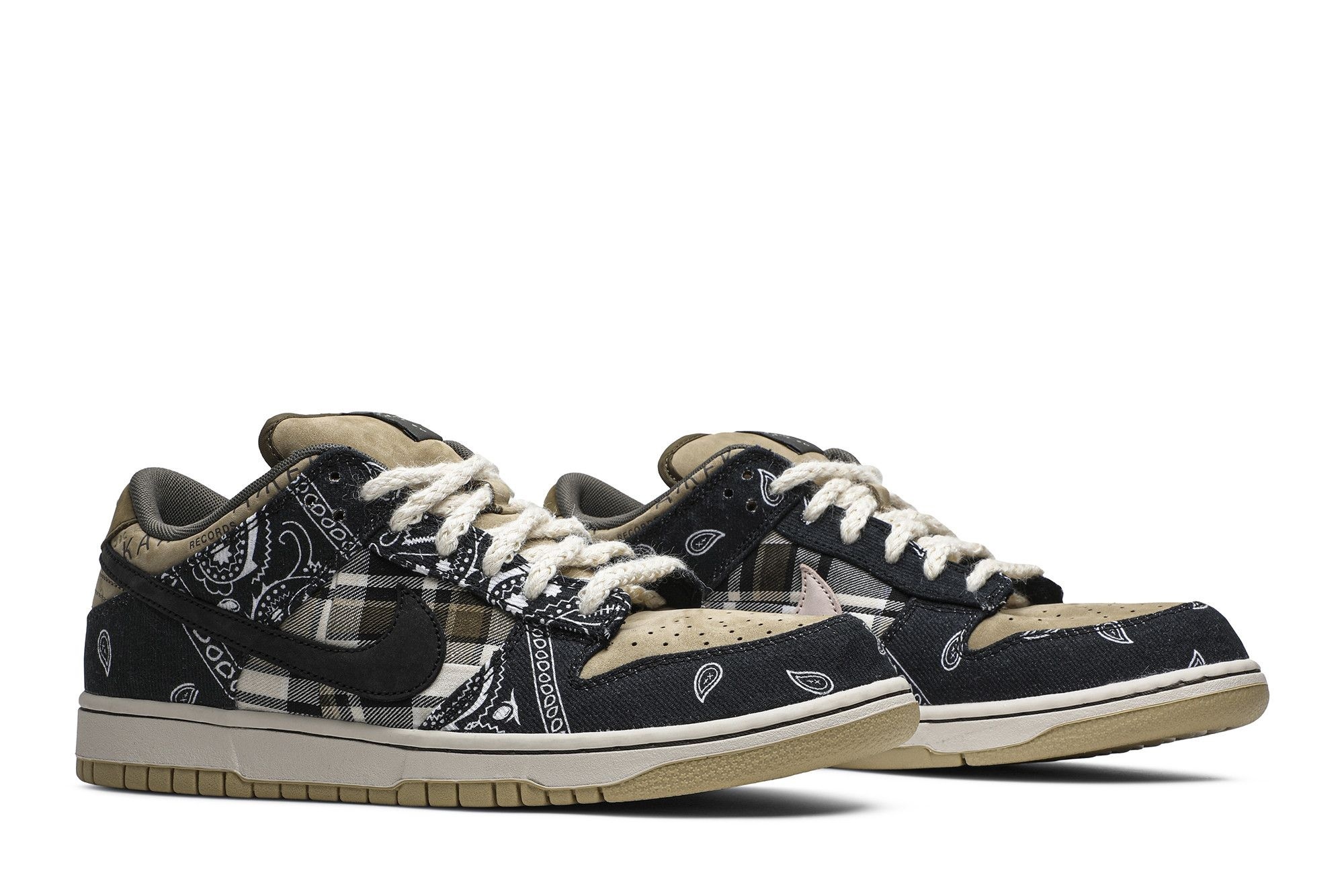 SB Dunk Low Travis Scott Sneakers – CT5053-001 – Black/Black-Parachute Beige-Petra Brown - Image 8